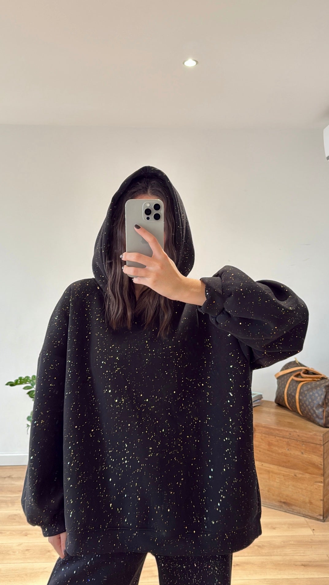SWEAT  "KYLIE" NOIR À PAILLETTES